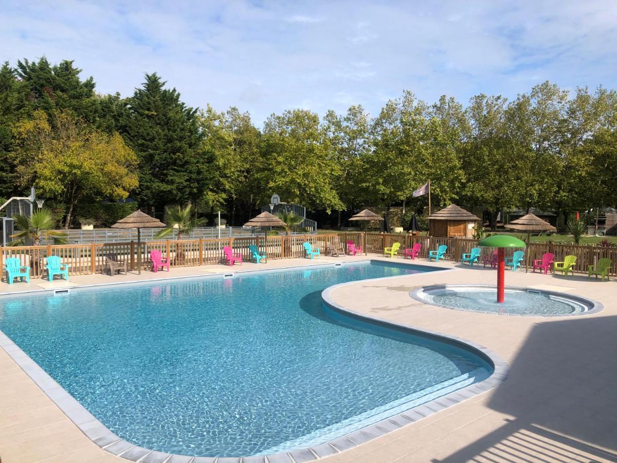 Camping Les Maraises Saint-Martin-de-Ré Exteriör bild