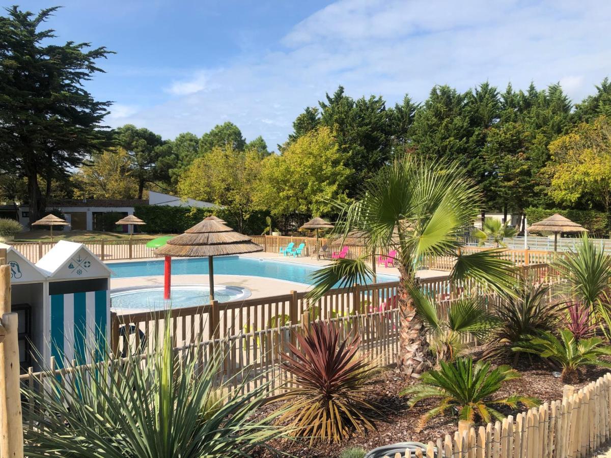 Camping Les Maraises Saint-Martin-de-Ré Exteriör bild