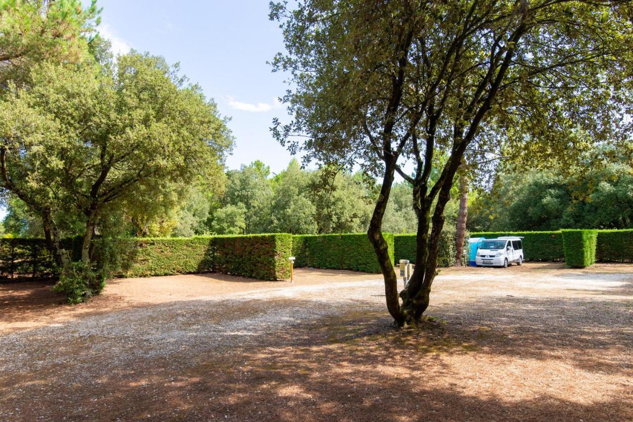 Camping Les Maraises Saint-Martin-de-Ré Exteriör bild