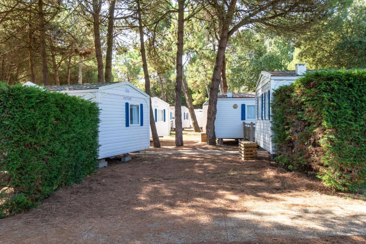 Camping Les Maraises Saint-Martin-de-Ré Exteriör bild